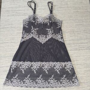Wacoal Embrace Lace Chemise Grey Nightgown Lingerie Mesh Sheer Embroidered Sz M